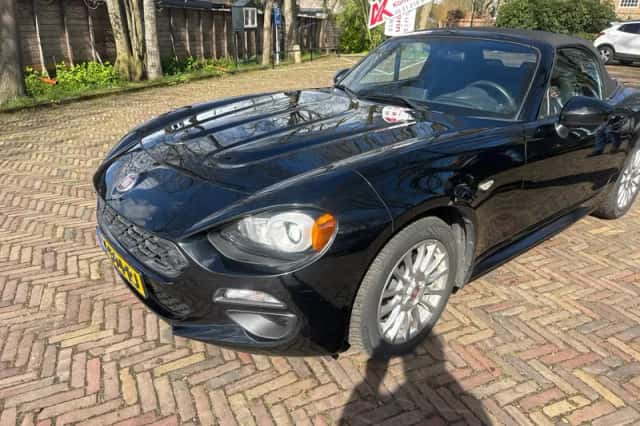 Fiat 124 Spider (2017) thumbnail 4