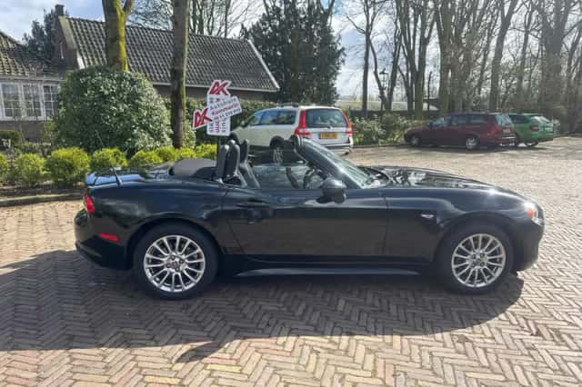 Fiat 124 Spider (2017) thumbnail 6