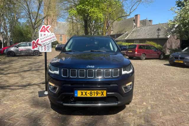 Jeep Compass (2019) thumbnail 4