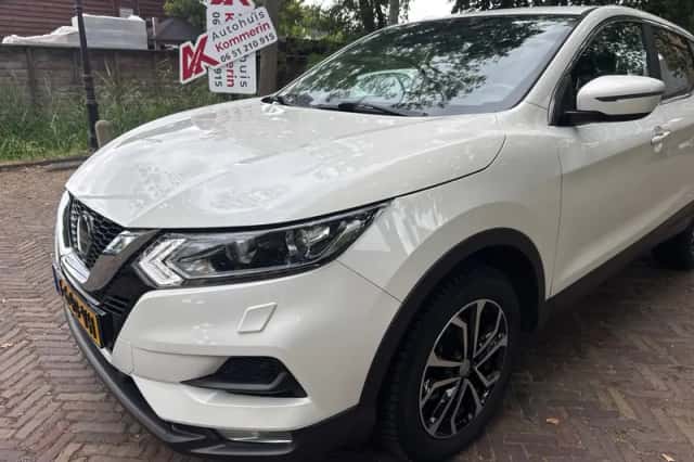 Nissan Qashqai (2021) thumbnail 4