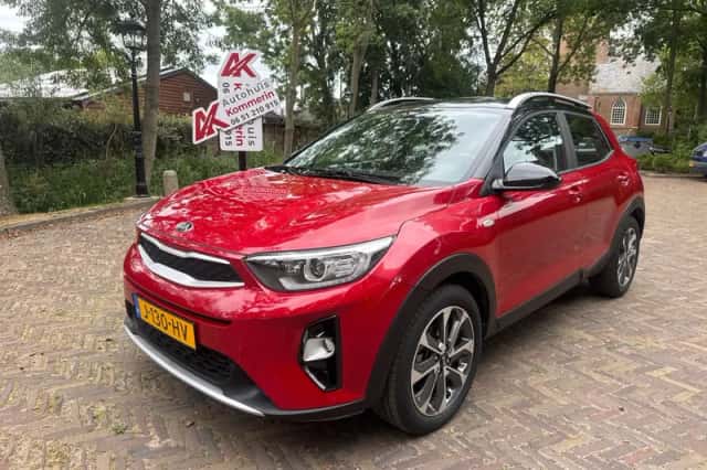 Kia Stonic (2020) thumbnail 1