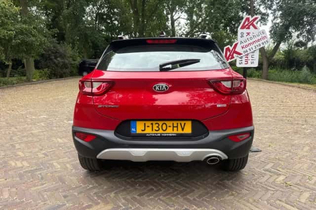 Kia Stonic (2020) thumbnail 2