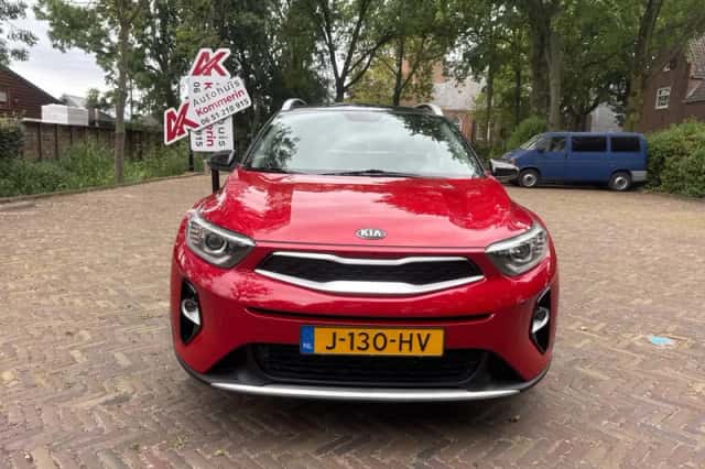 Kia Stonic (2020) thumbnail 3