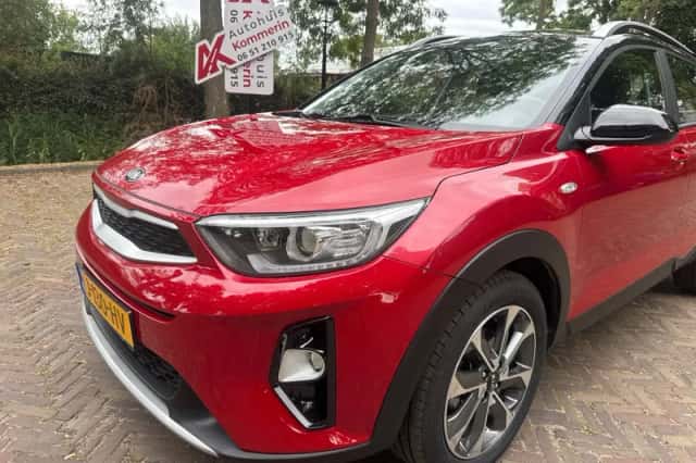 Kia Stonic (2020) thumbnail 4