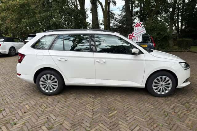 Škoda Fabia (2022) thumbnail 5