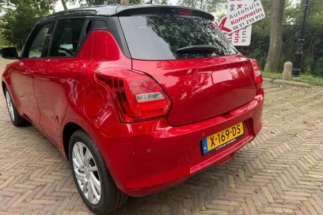 Suzuki Swift (2023) thumbnail 2