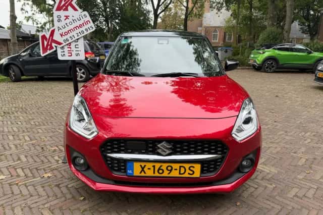 Suzuki Swift (2023) thumbnail 3