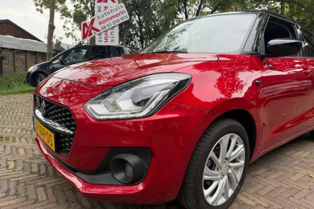 Suzuki Swift (2023) thumbnail 4