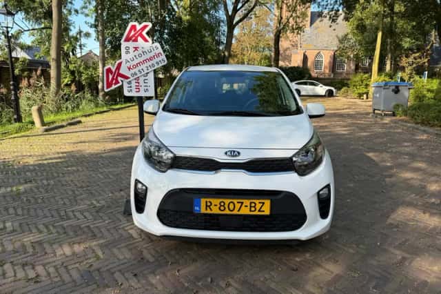 Kia Picanto (2022) thumbnail 3