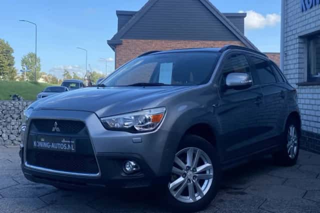 Mitsubishi ASX (2011) thumbnail 1