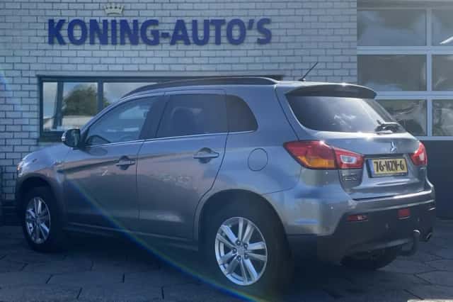 Mitsubishi ASX (2011) thumbnail 3