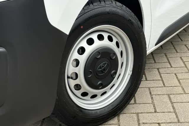 Toyota Proace (2024) thumbnail 2