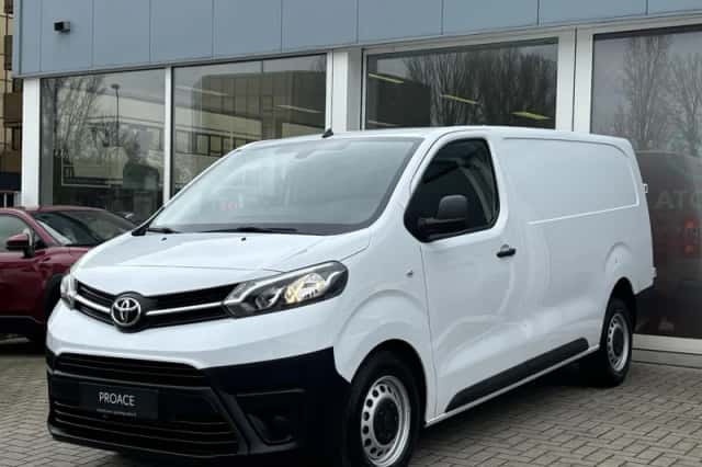 Toyota Proace (2024) thumbnail 6