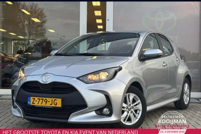 Toyota Yaris (2024) thumbnail 1