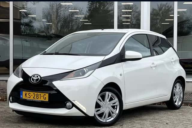 Toyota Aygo (2016) thumbnail 1