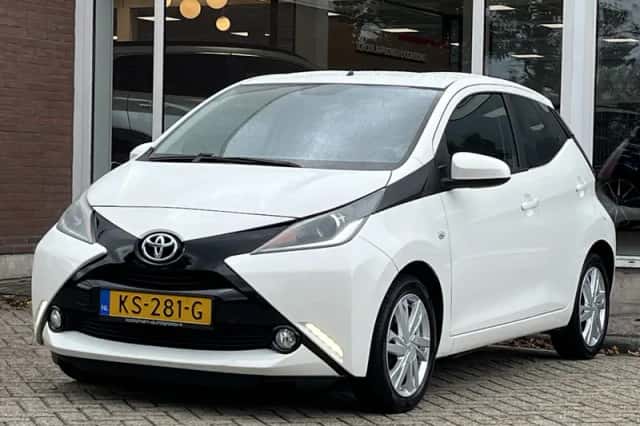 Toyota Aygo (2016) thumbnail 6