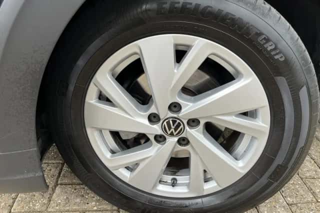 Volkswagen Taigo (2023) thumbnail 2