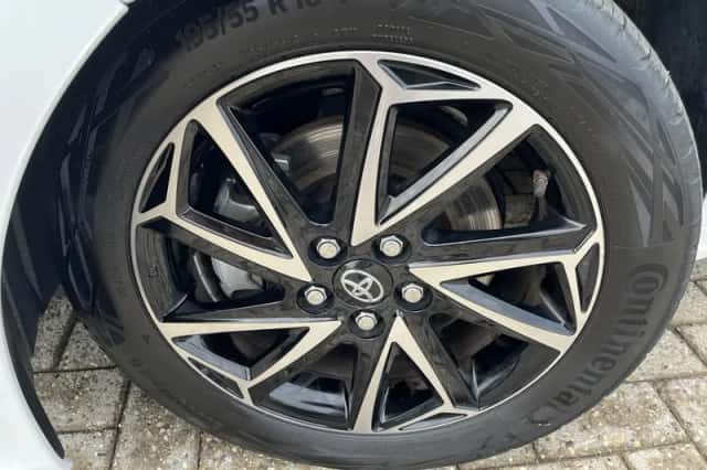 Toyota Yaris (2023) thumbnail 2