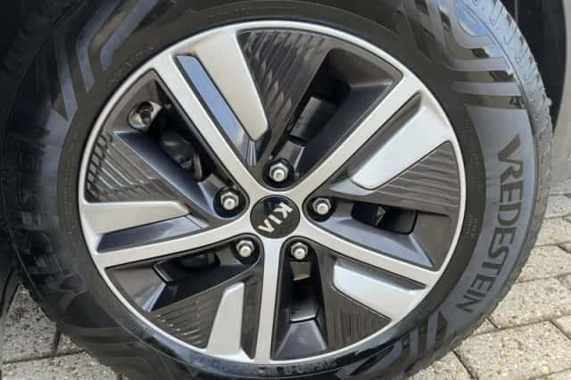 Kia Niro (2021) thumbnail 2