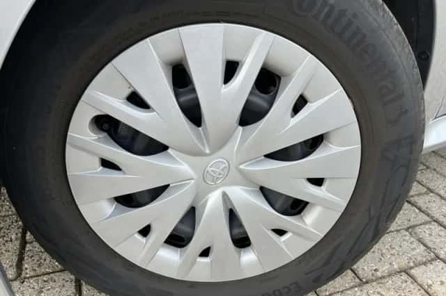 Toyota Yaris (2025) thumbnail 2