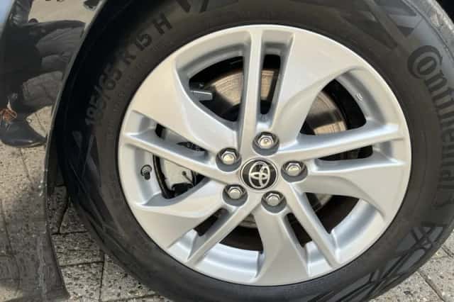 Toyota Yaris (2025) thumbnail 2