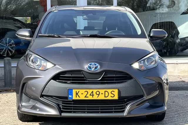 Toyota Yaris (2020) thumbnail 4