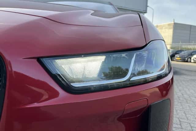 Jaguar I-Pace (2019) thumbnail 4