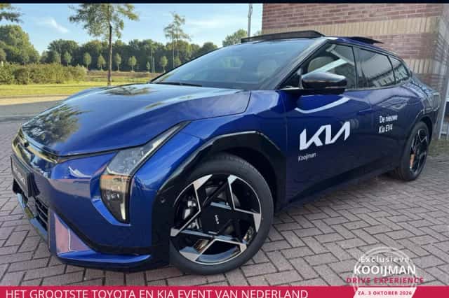 Kia EV4 (2025) thumbnail 1