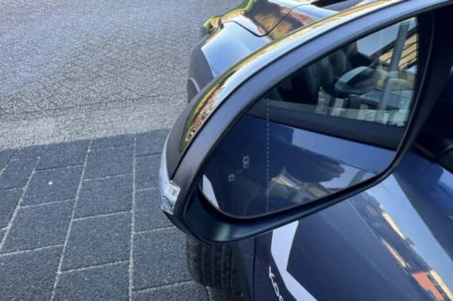 Kia Stonic (2025) thumbnail 3