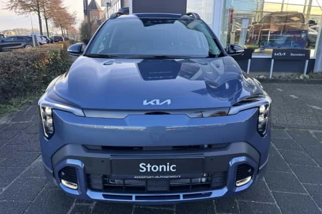 Kia Stonic (2025) thumbnail 4