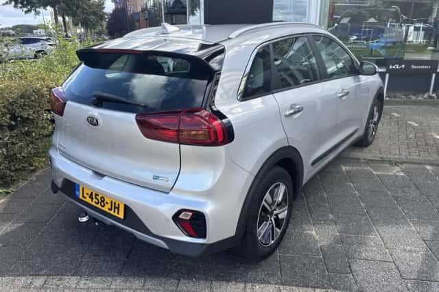 Kia Niro (2021) thumbnail 3