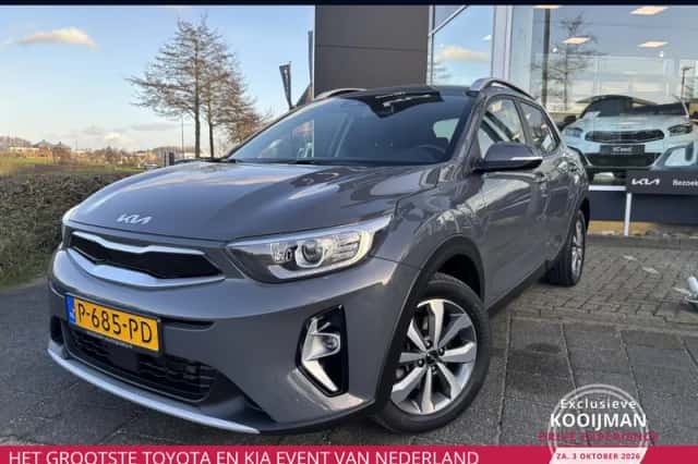 Kia Stonic (2022) thumbnail 1