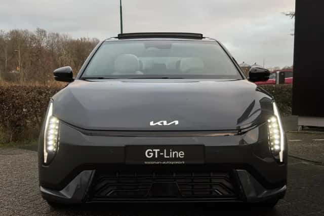 Kia EV4 (2026) thumbnail 2