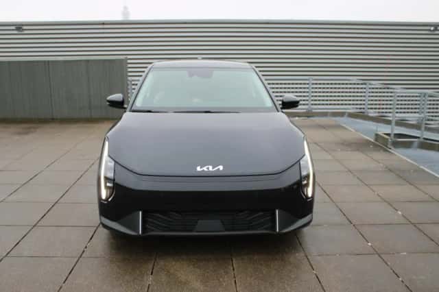 Kia EV4 (2026) thumbnail 2