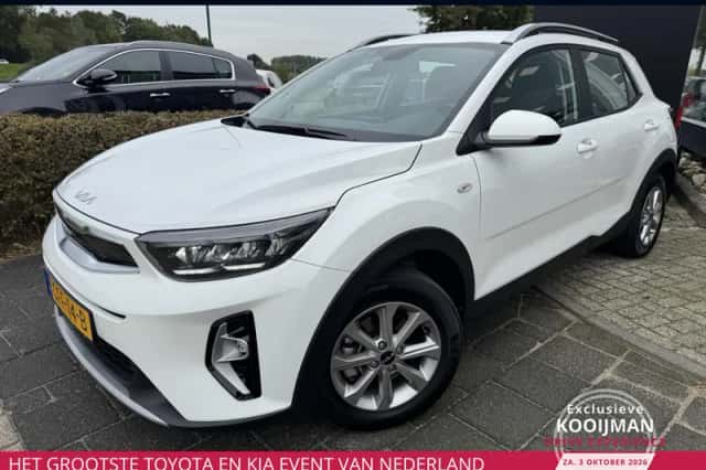 Kia Stonic (2024) thumbnail 1