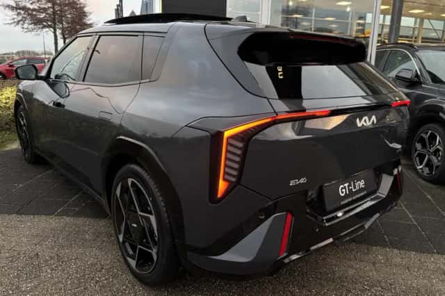 Kia EV4 (2026) thumbnail 6