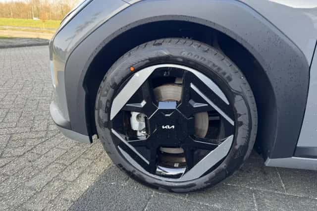 Kia EV4 (2026) thumbnail 5