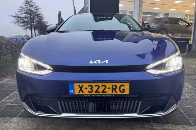 Kia EV6 (2024) thumbnail 3