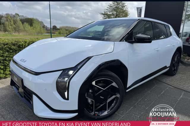 Kia EV4 (2026) thumbnail 1