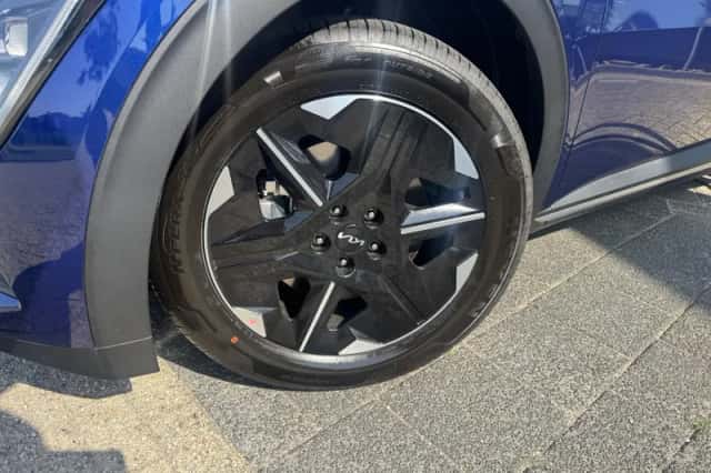 Kia EV6 (2026) thumbnail 2