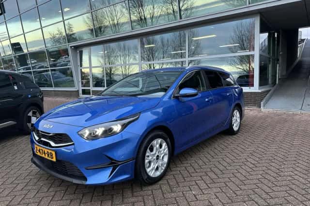 Kia Ceed (2024) thumbnail 2