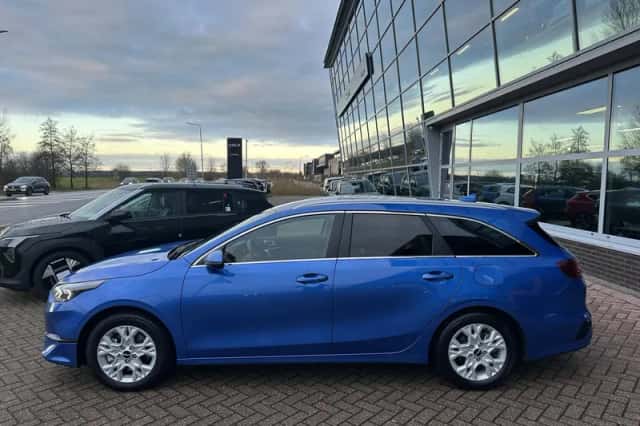 Kia Ceed (2024) thumbnail 3