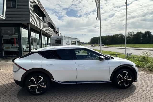 Kia EV6 (2024) thumbnail 6
