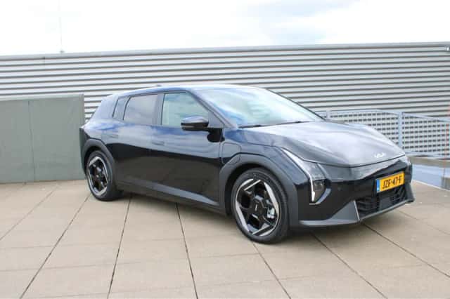 Kia EV4 (2026) thumbnail 3