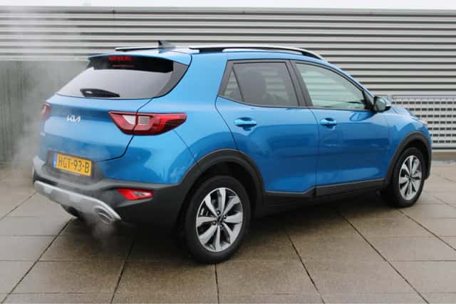 Kia Stonic (2025) thumbnail 6