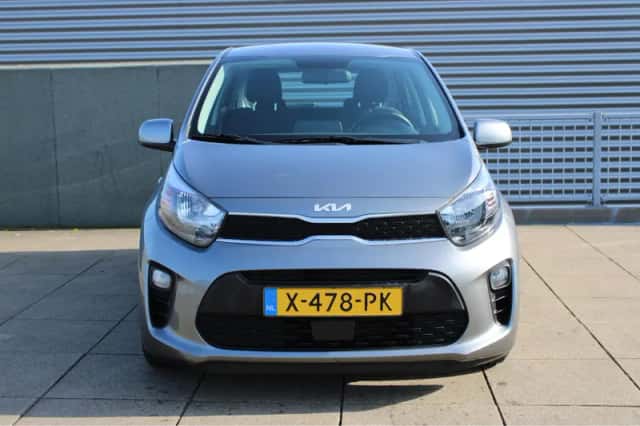 Kia Picanto (2024) thumbnail 3