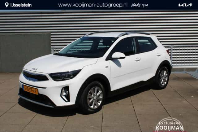 Kia Stonic (2023) thumbnail 1