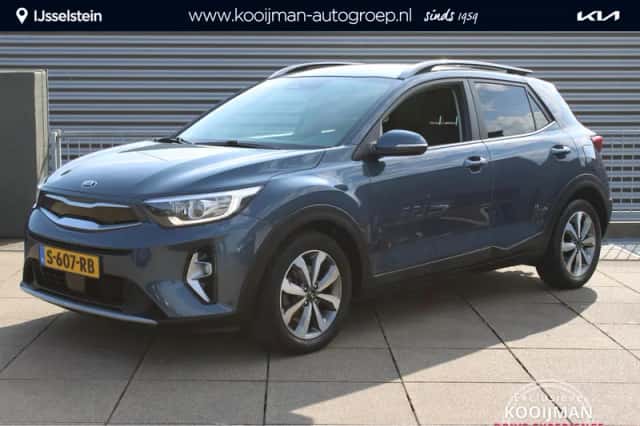 Kia Stonic (2021) thumbnail 1