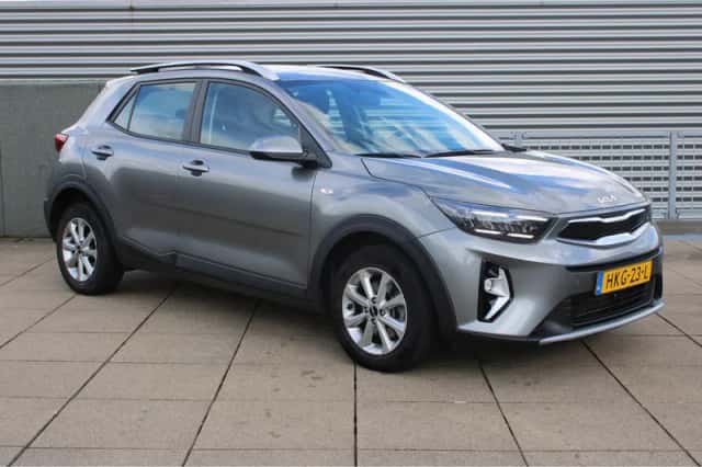 Kia Stonic (2025) thumbnail 2