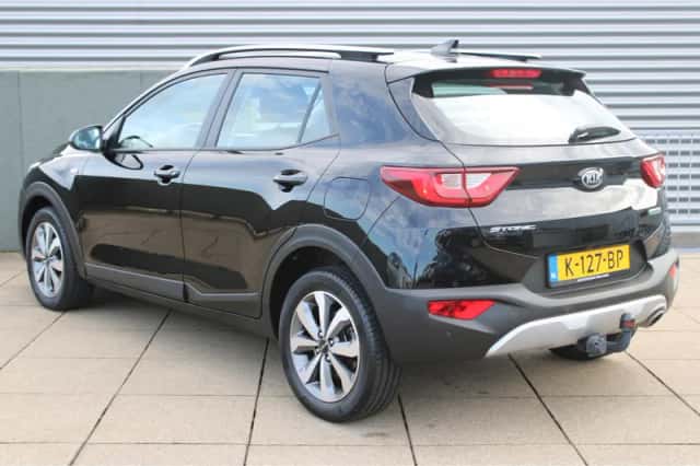 Kia Stonic (2020) thumbnail 5
